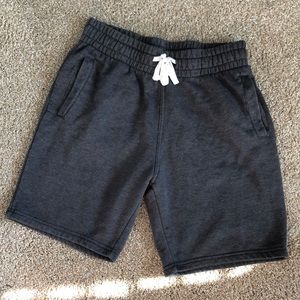 Divided lounging shorts